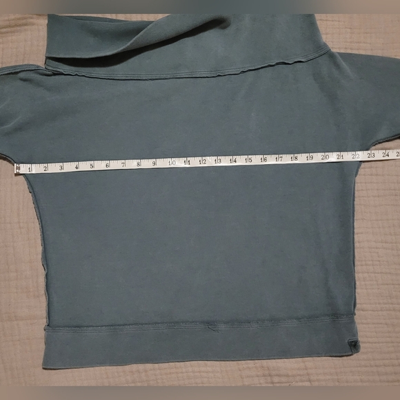 ​Free People Not The Same Top in Steel Sea Slouchy Raw Hem Tee Size Medium - Picture 7 of 13